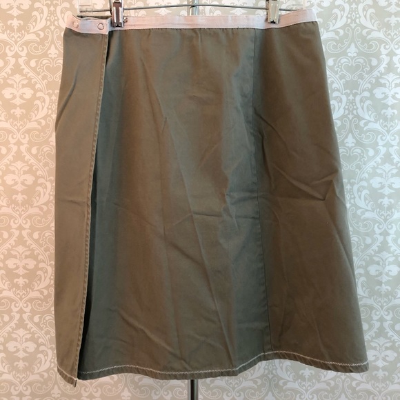 Khaki wrap around skirt with snaps - Picture 3 of 7